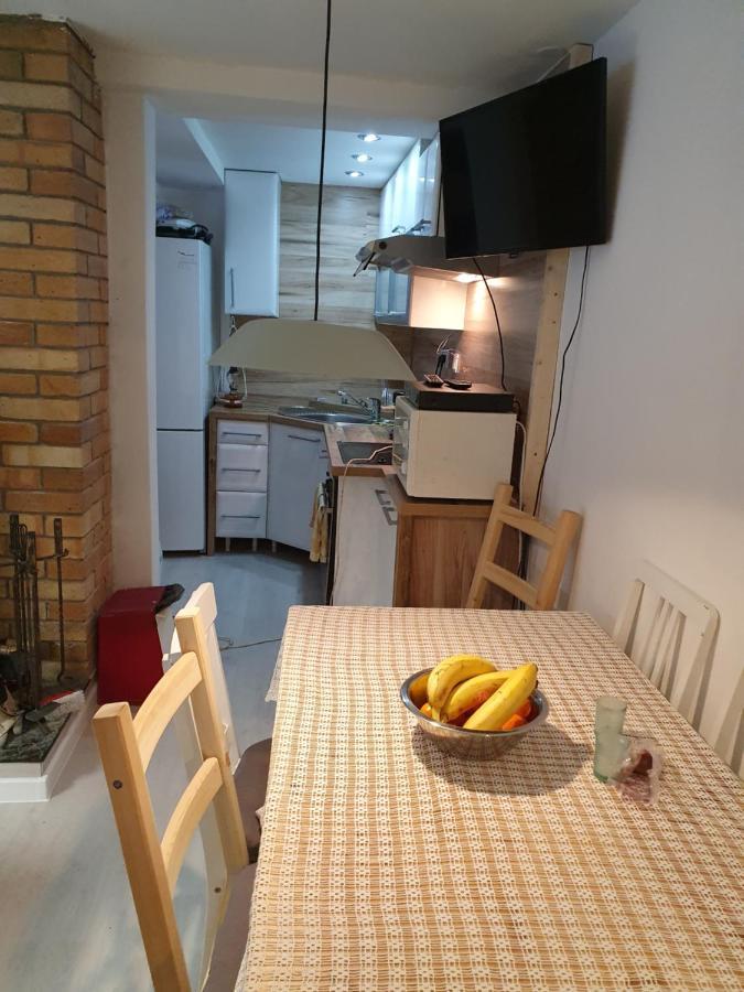 Horska Chata V Srdci Kremnickych Hor Banská Bystrica Exterior photo