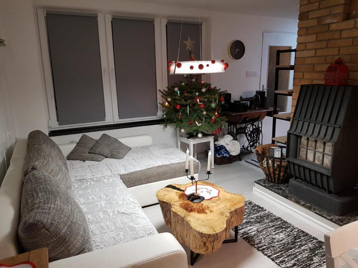 Horska Chata V Srdci Kremnickych Hor Banská Bystrica Exterior photo